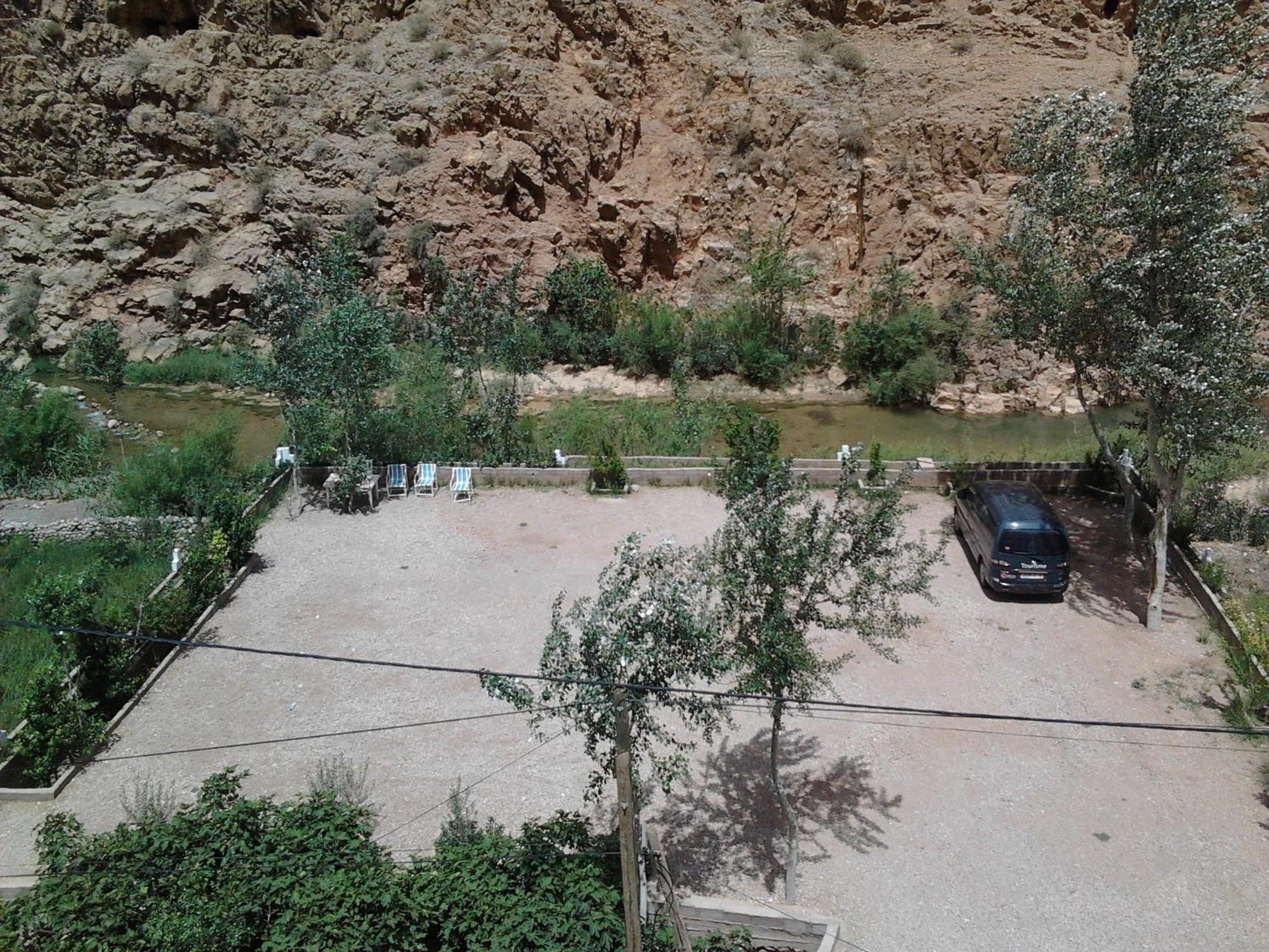Hotel Restaurant La Gazelle De Dades Akhendachou n'Ait Ouffi Exterior photo